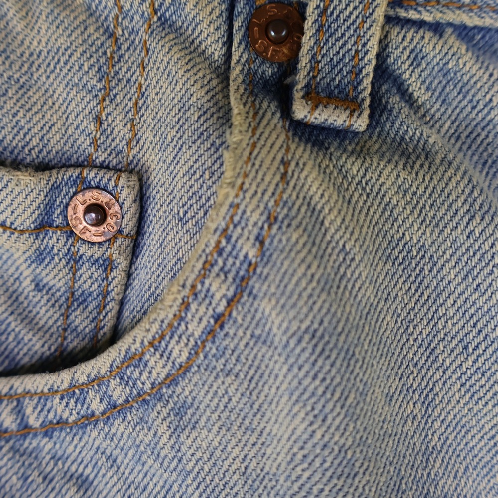 Vintage 2000 Levis 505 Regular Fit Denim Shorts Size 31 Light Wash Distressed - Picture 8 of 16